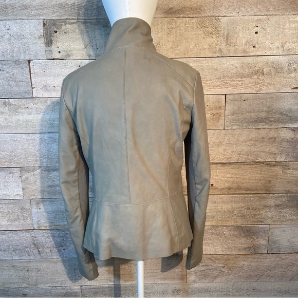 Vince. Women’s beige asymmetrical zip up leather moto jacket in size small - Picture 4 of 13